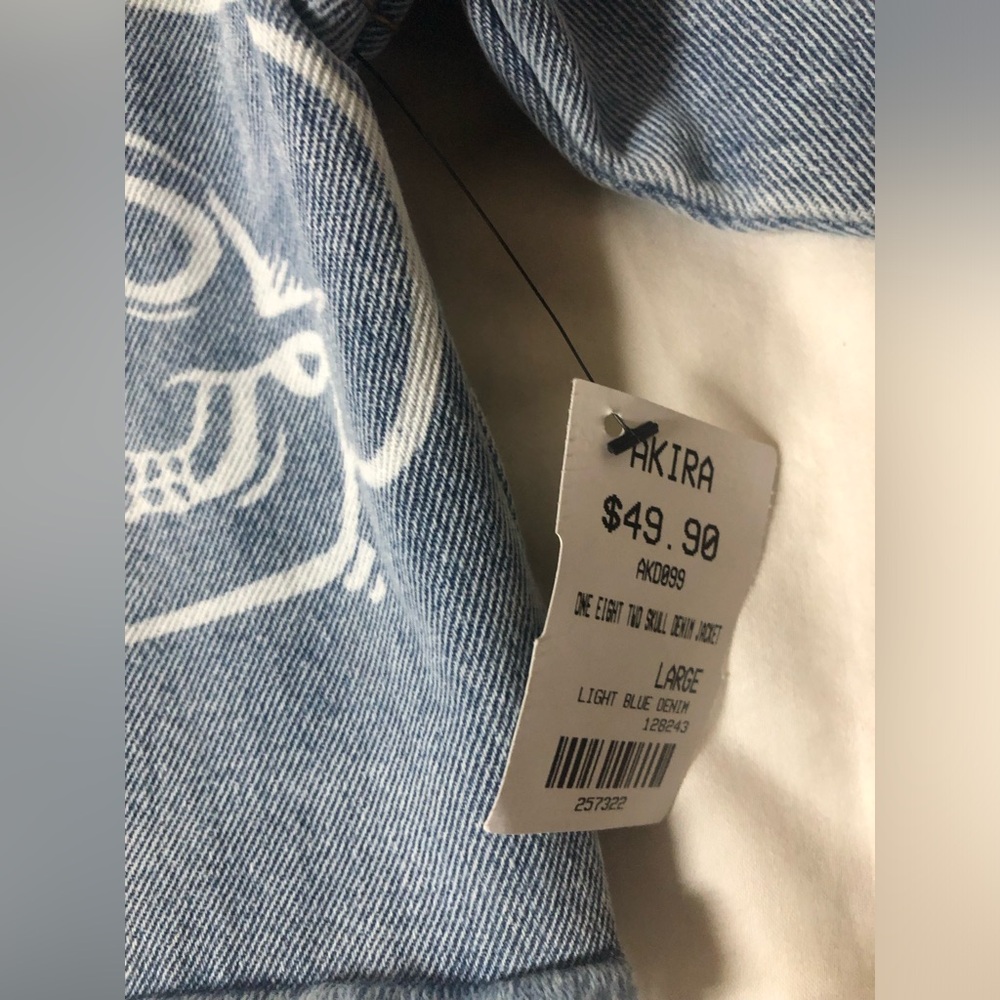 AZALEA  WANG SKULL DISTRESSED DENIM  JACKET SIZE: LARGE - Picture 4 of 8